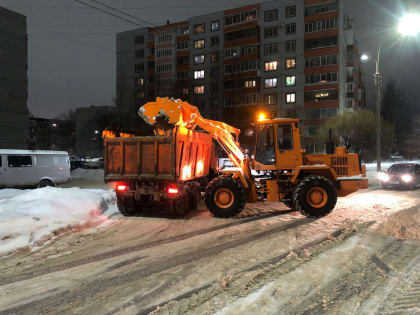 Мэрия Великого Новгорода проведет прямую линию о работе ЖКХ, городского хозяйства и благоустройства