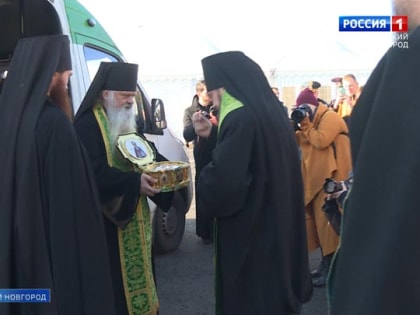 В Новгородской области торжественно встретили ковчег с частицей мощей преподобного Сергия Радонежского