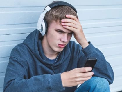 Новгородская радиостанция понесла административное наказание за выпуск в эфир песен иноагентов