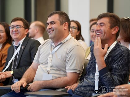 Ректор НовГУ презентовал вуз участникам технологической стажировки