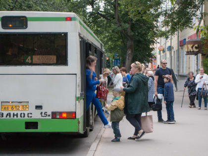 Уточнена схема движения автобусов в связи с перекрытием движения в центре города