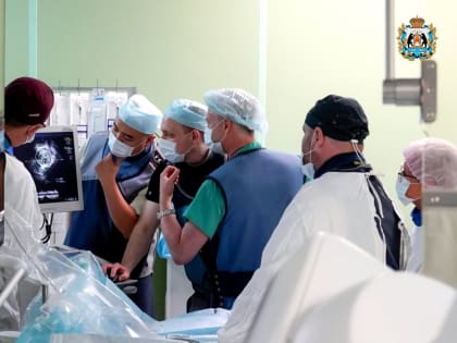 Новгородские медики практикуются в новых технологиях лечения ишемии