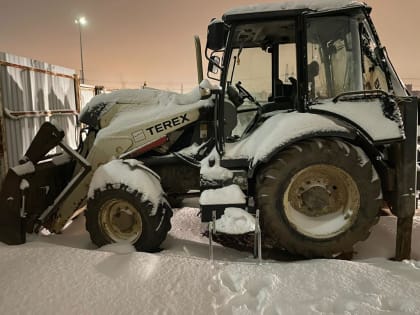 В Новгородской области иностранец похитил экскаватор