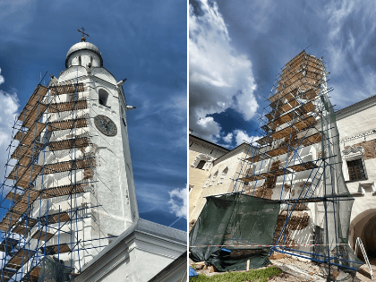 В Великом Новгороде приступили к ремонту фасада Часозвони