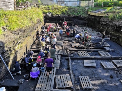 Поршни да ножны: в Старой Руссе начался археологический сезон
