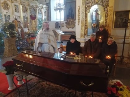 Благочинный Новгородского округа совершил отпеваниение воина, погибшего во время СВО