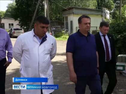 Губернатор Андрей Никитин осмотрел ремонт Демянской ЦРБ