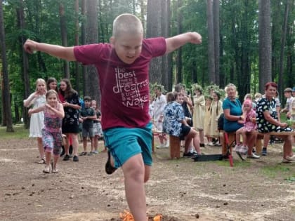 Специалисты Кулотинского городского Дома культуры провели народный праздник