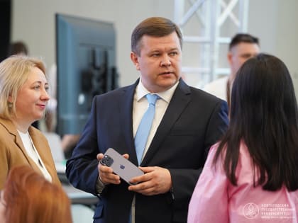 В Великом Новгороде обсудили вопросы детской онкологии и другие проблемы