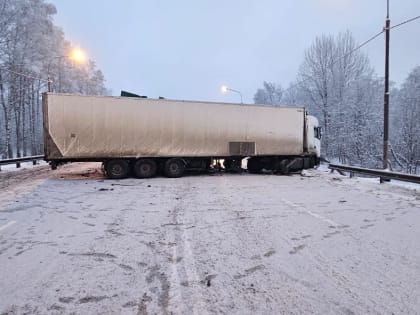 В выходные дни на новгородских дорогах погибли двое