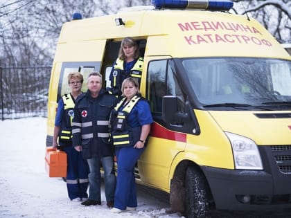 Реанимационная бригада Новгородской областной больницы помогла доставить пенсионера на операцию в Москву
