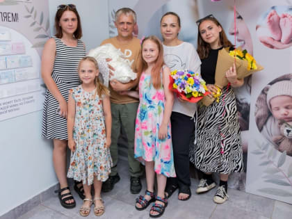 Врачи Новгородского перинатального центра приняли уникальные роды