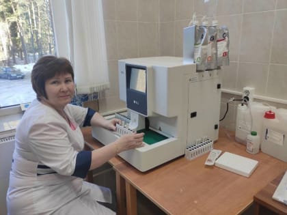 В Окуловской центральной районной больнице работает новое оборудование для мониторинга сахарного диабета у пациентов