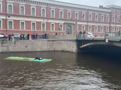 Число погибших в утонувшем автобусе в Санкт-Петербурге выросло до семи