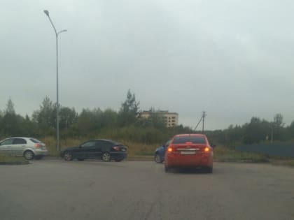 Вместе с новым учебным годом в «Ивушках» начались утренние пробки