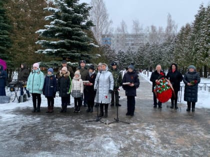 Почтили память советских воинов и генерал-полковника Ивана Терентьевича Коровникова