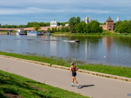 Новгородцев вновь ожидает жара до 32°С