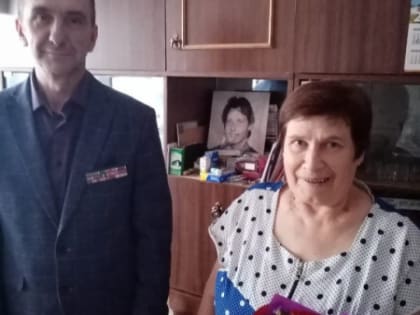 Новгородские ветераны навестили мать погибшего военнослужащего