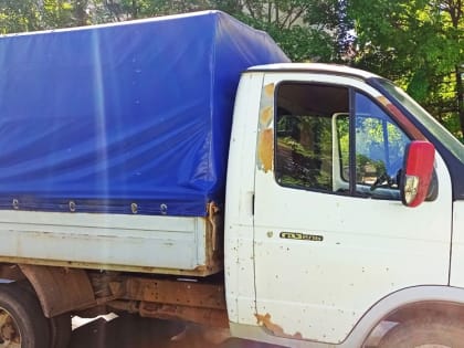 Новгородский должник лишился пяти автомобилей
