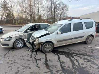 В Великом Новгороде в ДТП пострадала 8-летняя девочка