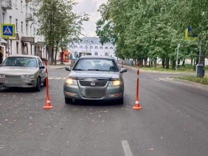 На Воскресенском бульваре в Великом Новгороде иномарка сбила пешехода