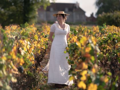 Новгородцев приглашают посмотреть фильм «Мадам Клико»