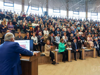 На конференции в НовГУ рассказали о связи атомной энергетики и изучения древних кораблей