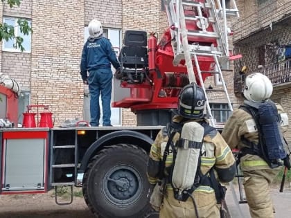 При пожаре в доме на улице Саши Устинова погиб человек