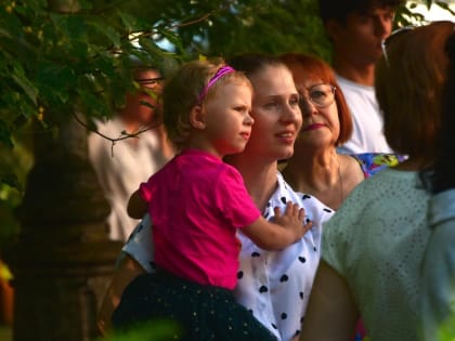 Глава города поздравил с Днём молодежи сотрудников и специалистов молодежных центров