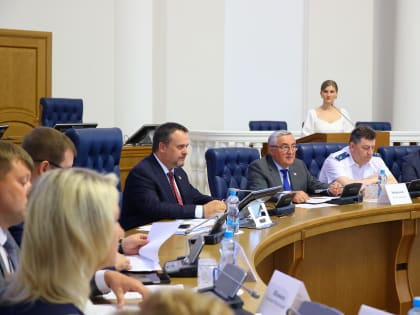 Комитет по внутренней политике Новгородской области подвел итоги работы на заседании коллегии