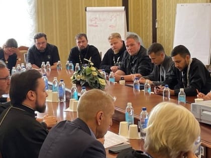 Председатель Молодёжного отдела епархии иерей Евгений Зайцев принял участие в форуме «Ладога»