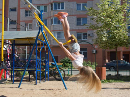 Горожане могут сообщить о нарушениях безопасности на детских площадках в прокуратуру