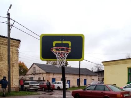 Выполнены работы по обустройству детских площадок на территории Окуловского городского поселения