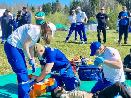 Медики Новгородской скорой помощи привезли награды с республиканских соревнований