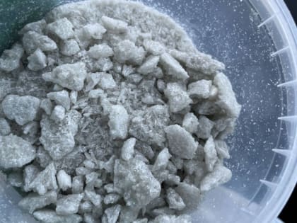 Леннградец предстанет перед судом за изготовление мефедрона в подпольной лаборатории в Шимском районе