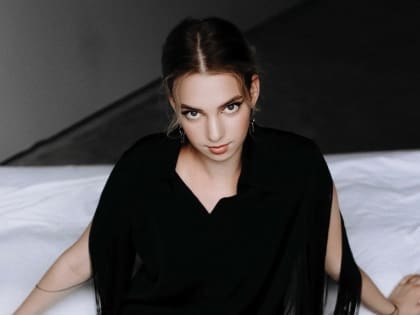 Марфа Николаева готовится к выходу своей первой песни