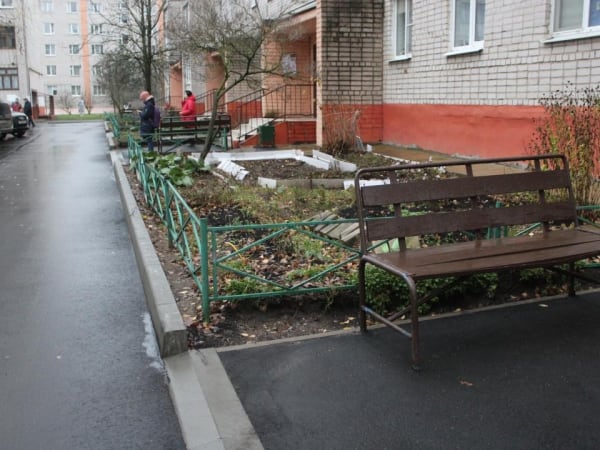 Комиссия оценила ремонт дворов в Великом Новгороде