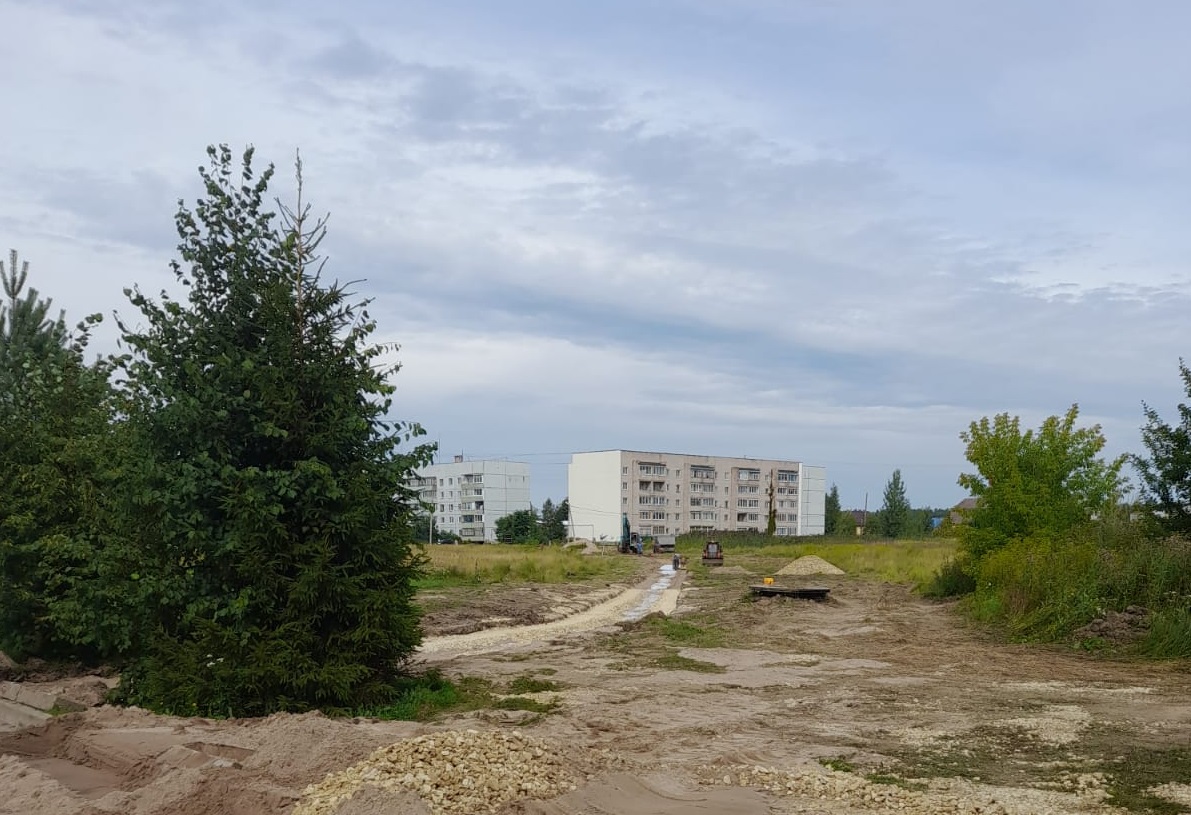 Чудово великий новгород. Чудово. Сквер Мирный Великий Новгород. Сквер на Коровникова Великий Новгород. Центр притяжения Чудово.