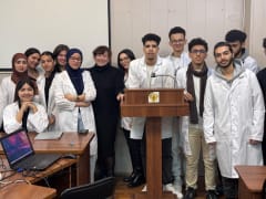 Первокурсники-иностранцы ПМФИ обсуждают  современную  и традиционную медицину