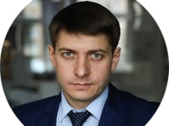Ректор СКФУ Дмитрий Беспалов поздравляет с Международным женским днем