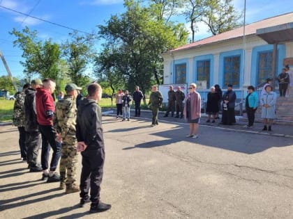 В городе Благодарном состоялась отправка добровольцев​ для участия в специальной военной операции