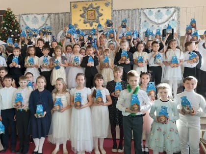 Гимназисты прославили родившегося Богомладенца Христа