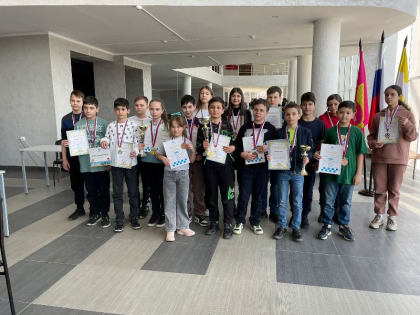 Пятигорские шахматисты признаны лучшими на краевом этапе «Белой ладьи»