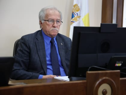 Николай Великдань нацелил депутатов провести выездные совещания по вопросам выполнения наказов ставропольцев