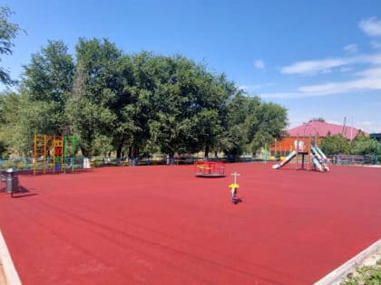 В посёлке Владимировка по программе поддержки местных инициатив построили детскую игровую площадку