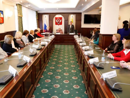 В преддверии 8 марта Глава Пятигорска Дмитрий Ворошилов провел торжественную встречу с активом городского Совета женщин