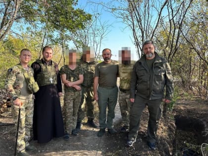 В зону СВО передан автомобиль и гуманитарная помощь