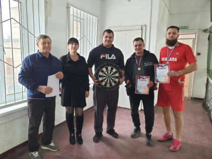 В Красочном прошли личные соревнования по дартсу среди мужчин. Участие приняли более 30 спортсменов Ипатовского округа