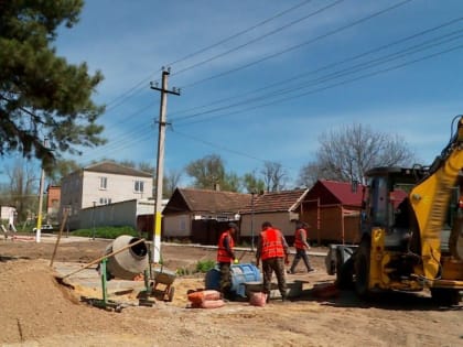 В селе Александровского округа строят новый сквер