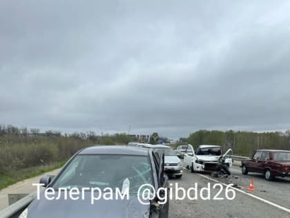 Автомобилиста доставили в реанимацию после ДТП около Михайловска